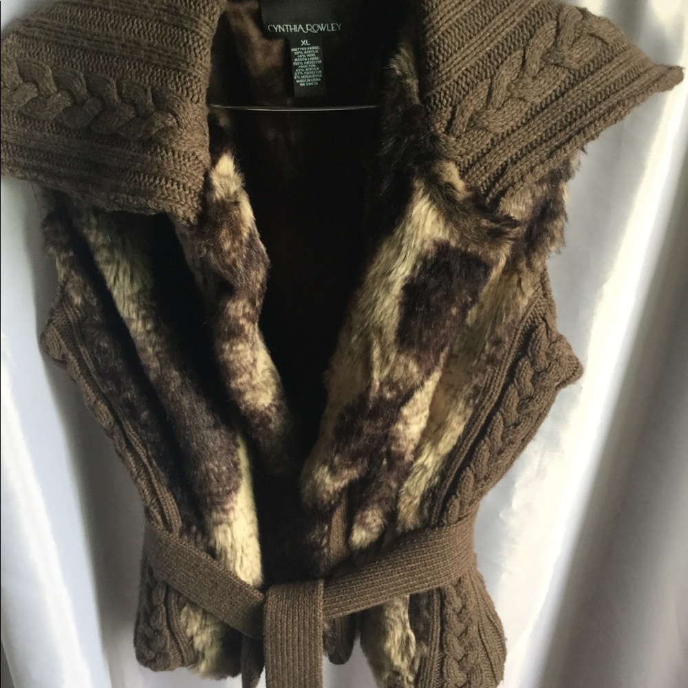 XL Cynthia Rowley faux fur vest